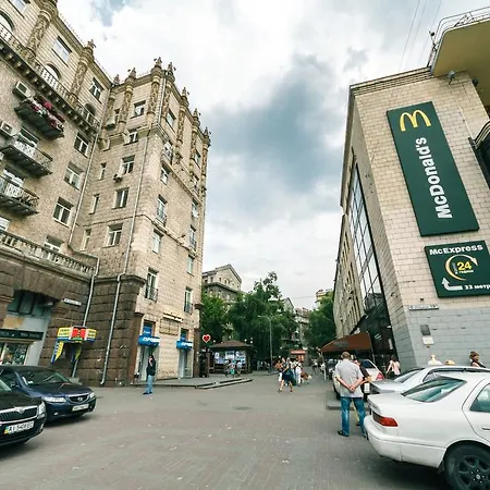 Apartments On Kreshchatik 17 Kyiv Exterior photo