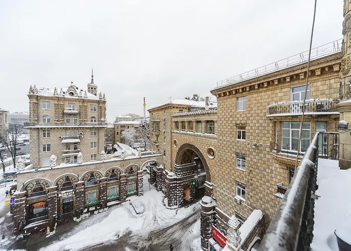 Apartments On Kreshchatik 17