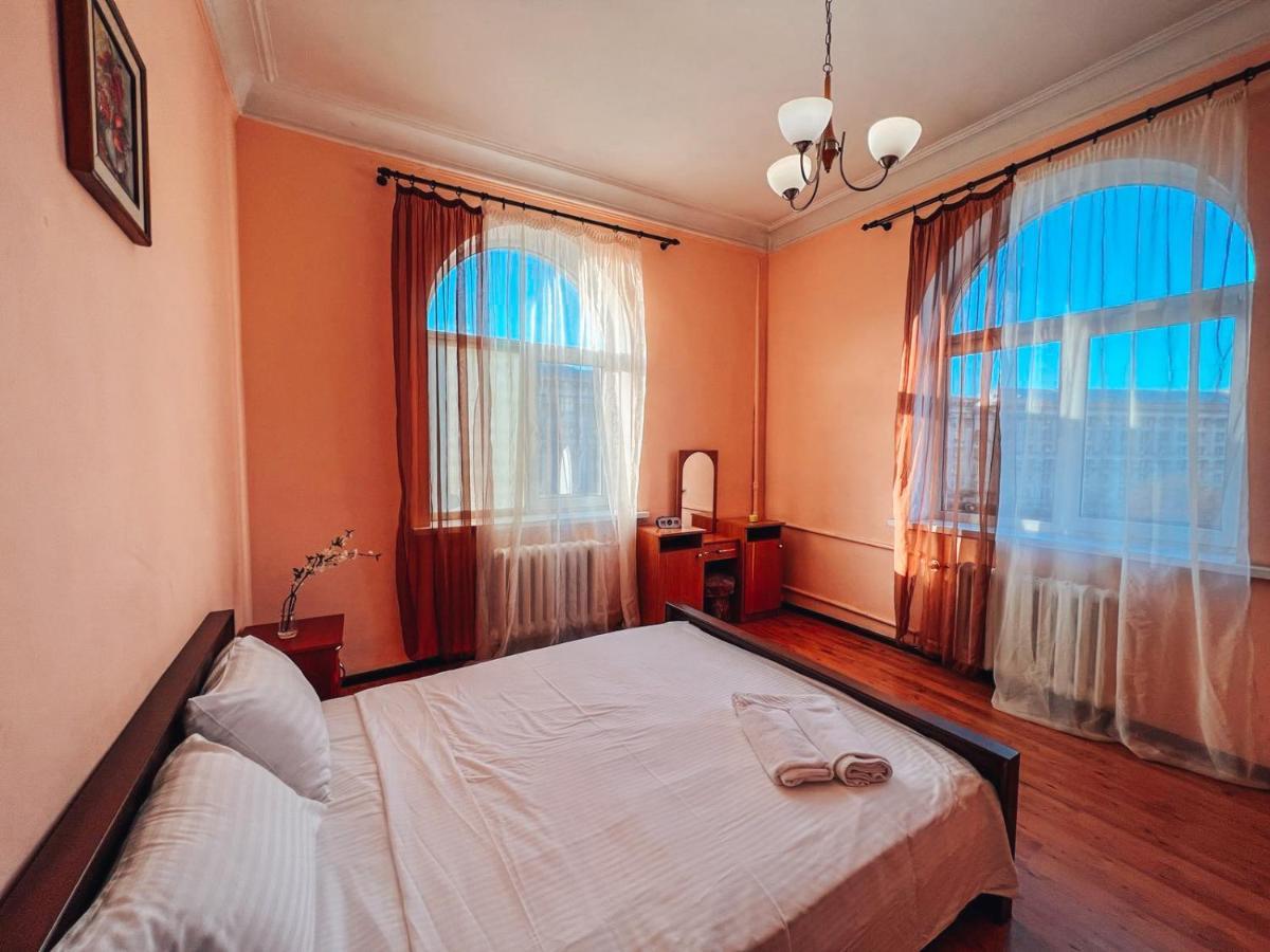 On Kreshchatik 17 Apartment