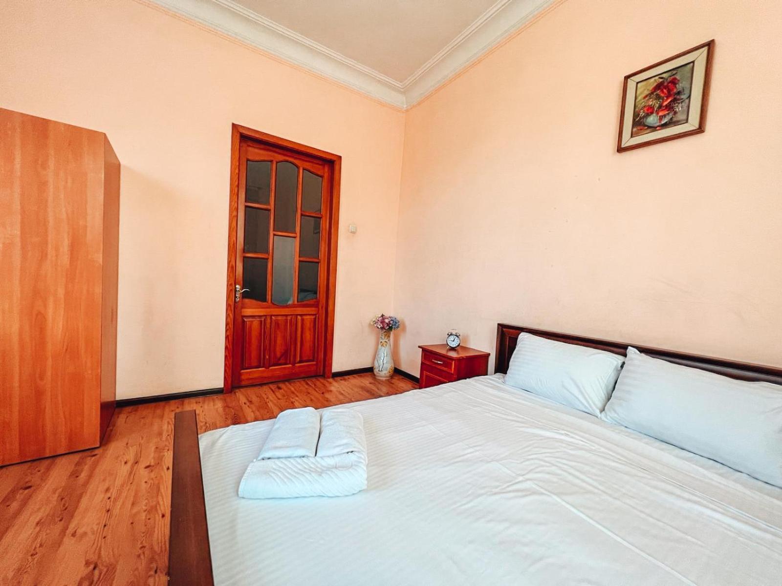 Apartment On Kreshchatik 17