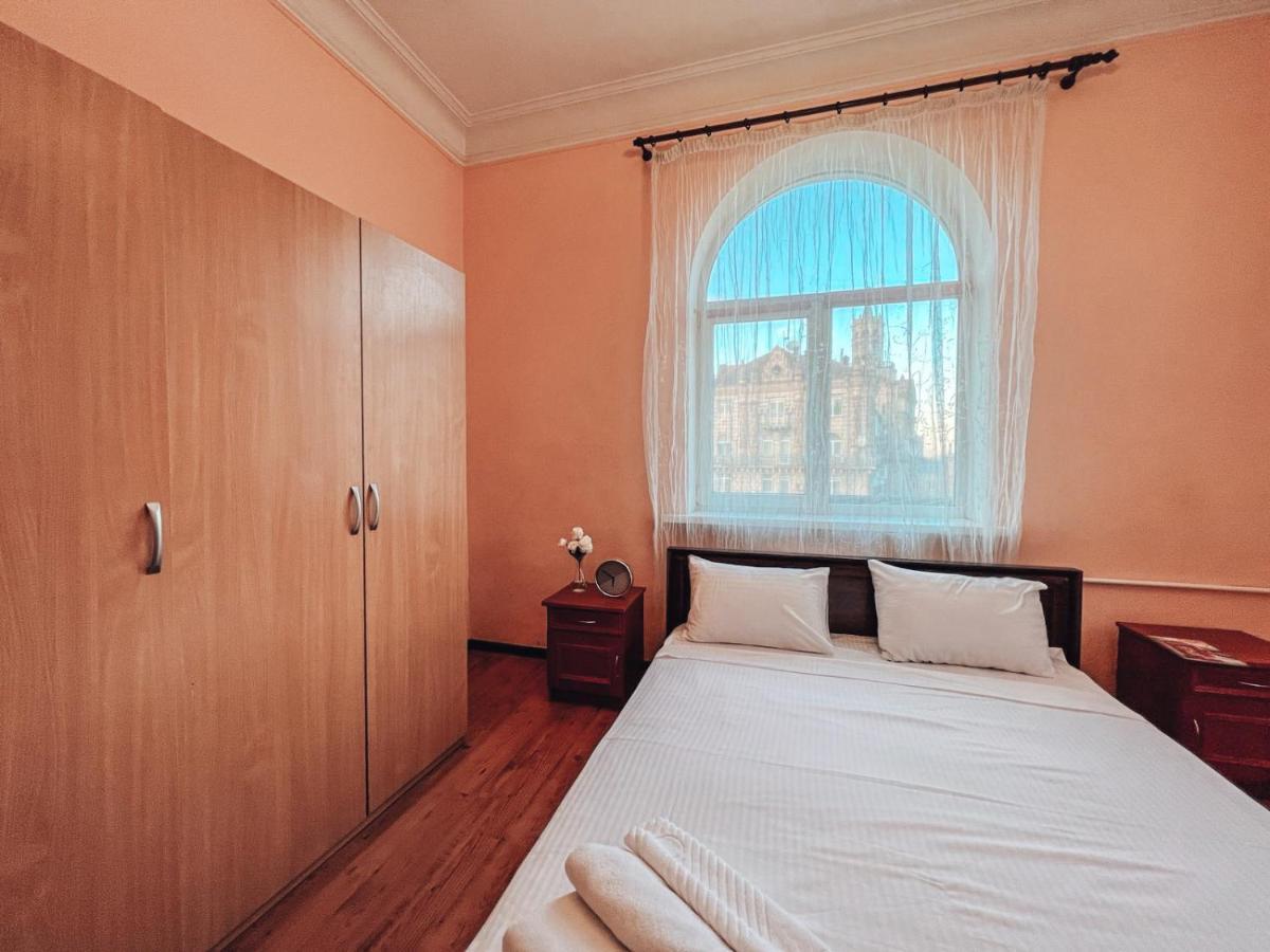 Apartment On Kreshchatik 17